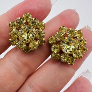 Vintage Elegant Pale Yellow Rhinestone Screw Back Earrings